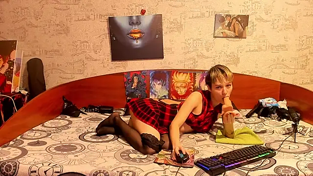 Snapshot of KagamiTayga chatting on October 2025 02:20:01 AM KagamiTayga online show from October 2025 02:20:01 AM