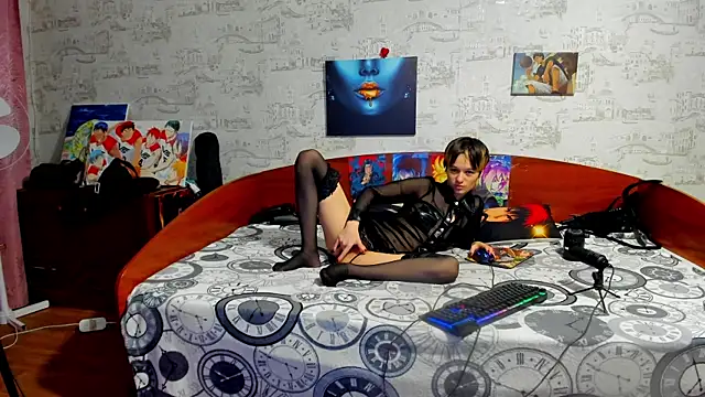 Snapshot of KagamiTayga chatting on November 2025 02:55:01 AM KagamiTayga online show from November 2025 02:55:01 AM