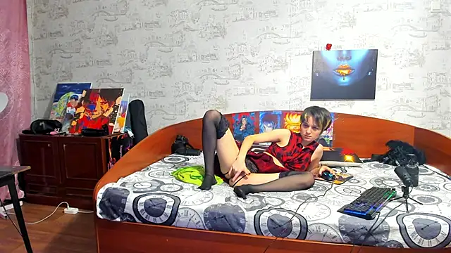 Snapshot of KagamiTayga chatting on November 2025 02:47:02 AM KagamiTayga online show from November 2025 02:47:02 AM