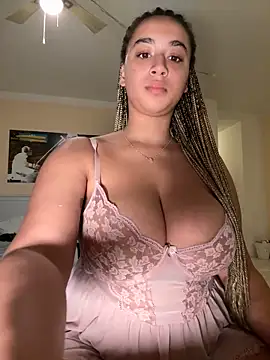 Naomisroom online show from January 2025 07:53:02 PM