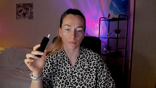 RebeccaMartinez online show from November 2025 12:19:02 PM