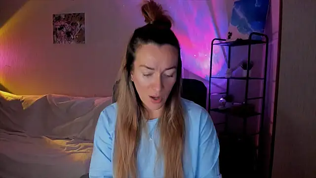 RebeccaMartinez online show from December 2025 06:44:01 AM