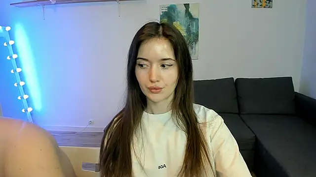 PollyFlame online show from March 2026 08:36:02 PM