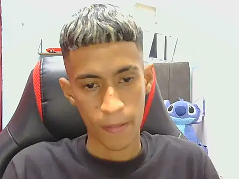 Angelstripboy online show from August 2026 10:19:02 PM