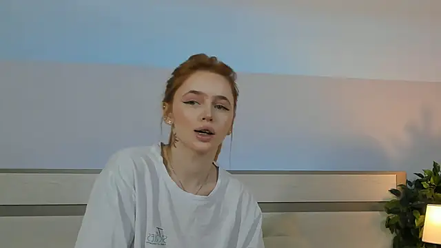 Phoenix Margo online show from November 2025 11:11:01 AM