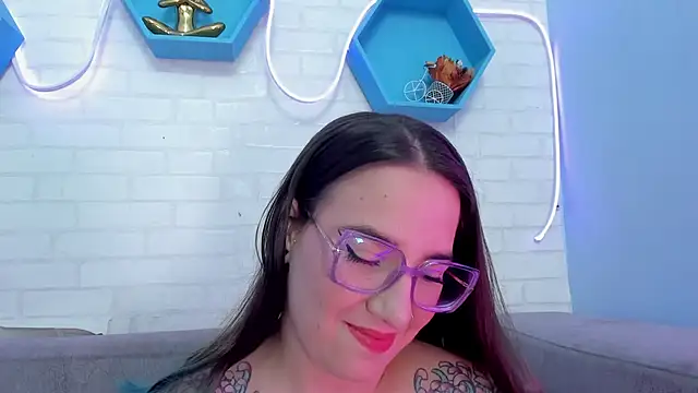 Snapshot of DEVA_BLUE_ chatting on January 2025 04:48:01 AM DEVA BLUE online show from January 2025 04:48:01 AM