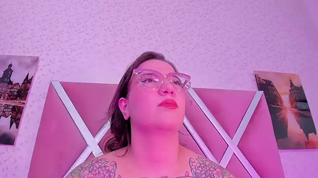 Snapshot of DEVA_BLUE_ chatting on November 2025 05:30:02 AM DEVA BLUE online show from November 2025 05:30:02 AM