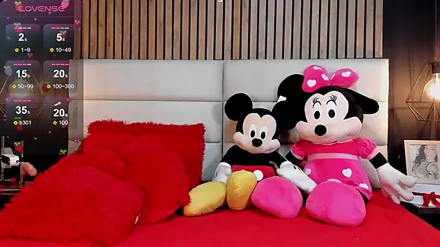 NiicolleMiller online show from September 2025 10:48:01 PM