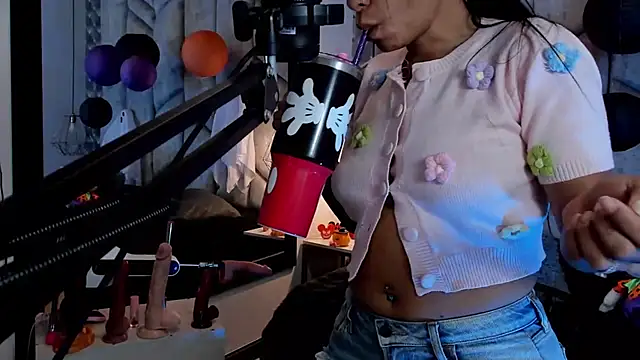 NiicolleMiller online show from October 2025 11:44:01 AM