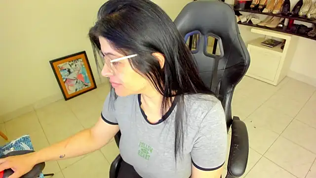 BellaFlaming online show from April 2026 10:40:01 AM