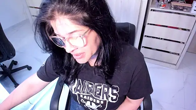 BellaFlaming online show from July 2026 11:05:02 AM