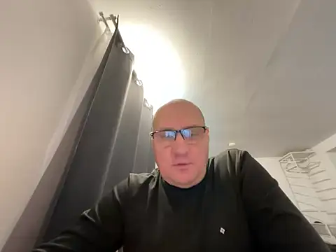 vanjbi45 online show from February 2026 06:40:02 AM