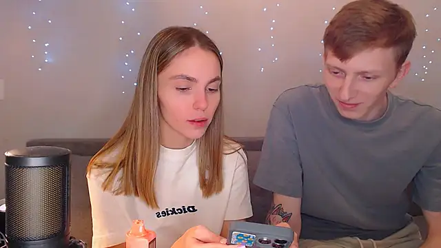 juliaanddima online show from March 2025 10:09:02 PM