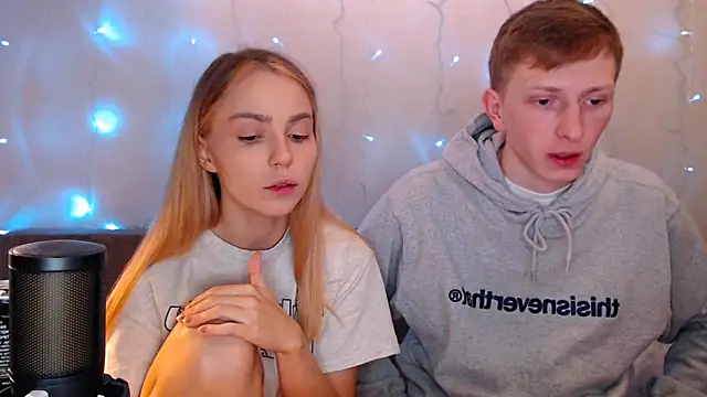 juliaanddima online show from September 2025 10:13:01 PM