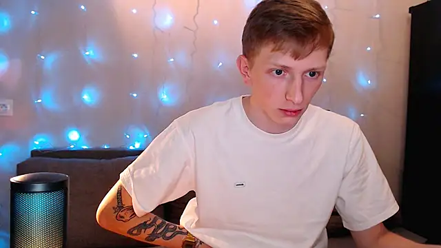 juliaanddima online show from October 2025 09:34:01 PM