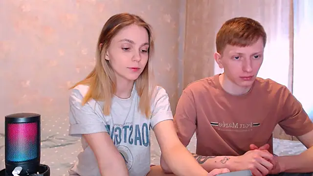 juliaanddima online show from April 2026 08:56:02 AM