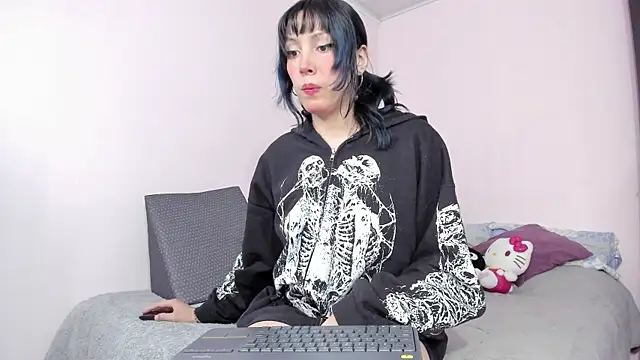 Snapshot of Room312_ chatting on May 2026 05:54:02 PM Room312 online show from May 2026 05:54:02 PM