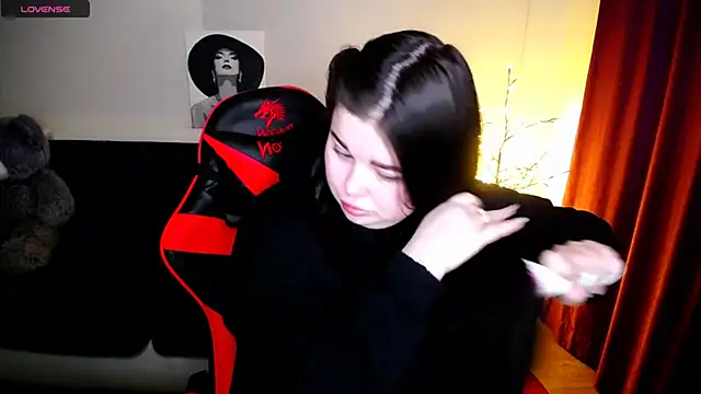 Emily Mo online show from January 2025 06:22:02 AM