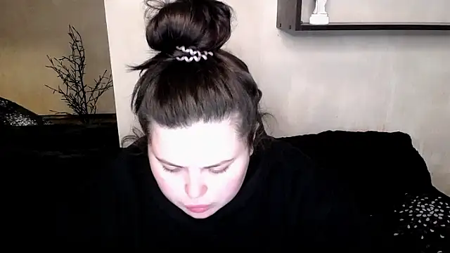 Emily Mo online show from November 2025 06:34:02 AM