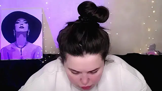 Emily Mo online show from February 2026 07:07:02 AM