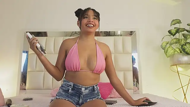 Snapshot of Anais_aradia chatting on February 2025 08:15:02 AM Anais aradia online show from February 2025 08:15:02 AM