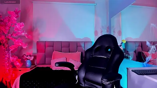 Snapshot of mia_thompsonn_ chatting on October 2025 03:13:01 PM mia thompsonn online show from October 2025 03:13:01 PM