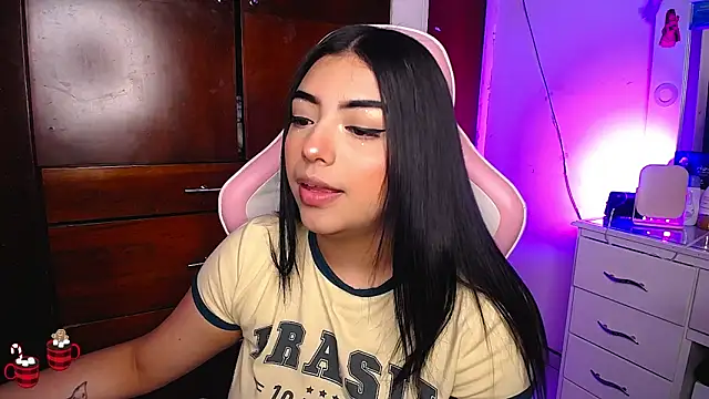 Snapshot of eva_six chatting on February 2025 08:29:02 PM eva six online show from February 2025 08:29:02 PM