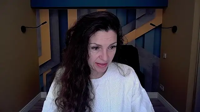 EllaLong online show from December 2025 12:34:02 PM