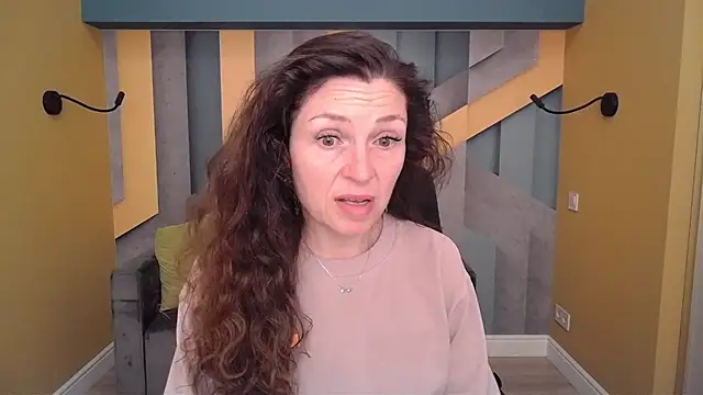 EllaLong online show from March 2026 12:30:02 PM