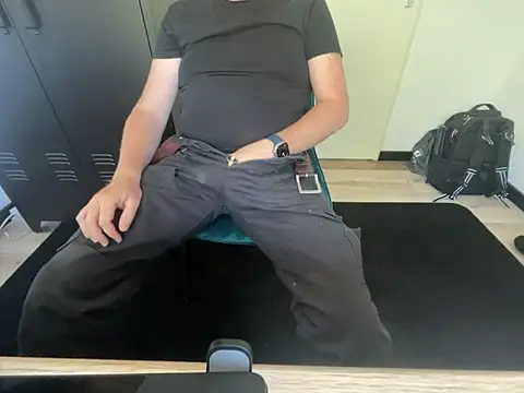 Lovetobenaked4u online show from September 2025 10:59:02 AM