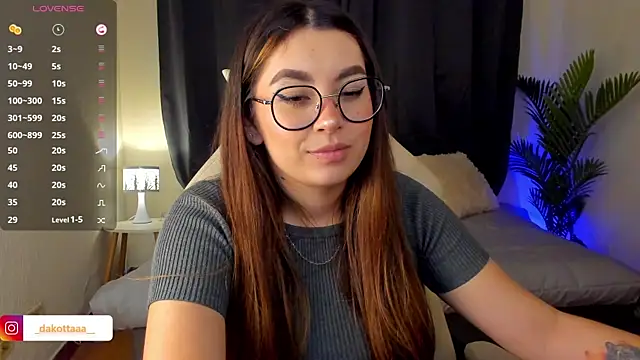 dakottaa  online show from September 2025 11:07:01 PM