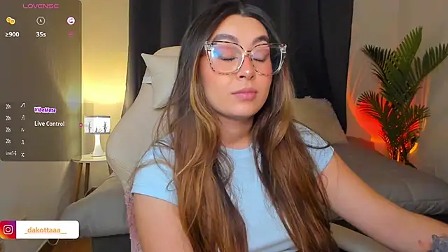 dakottaa  online show from April 2026 11:35:02 PM