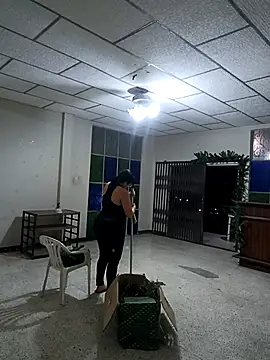 DanelyLopez online show from December 2025 01:34:01 AM