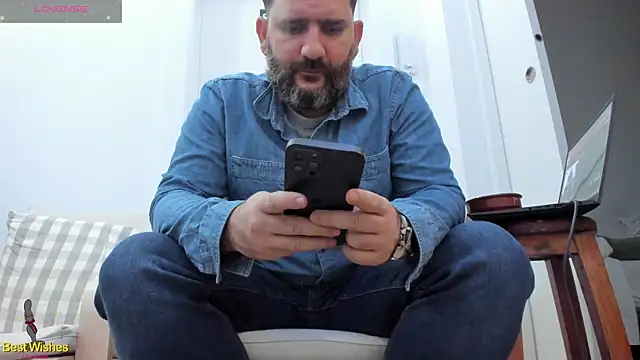 Snapshot of Maxi_TheBigDaddy chatting on January 2025 04:32:02 PM Maxi TheBigDaddy online show from January 2025 04:32:02 PM