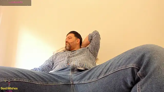 Snapshot of Maxi_TheBigDaddy chatting on January 2025 11:26:02 AM Maxi TheBigDaddy online show from January 2025 11:26:02 AM