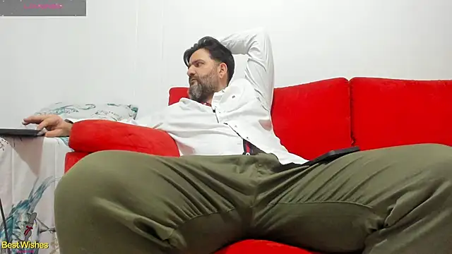 Snapshot of Maxi_TheBigDaddy chatting on January 2025 01:01:01 AM Maxi TheBigDaddy online show from January 2025 01:01:01 AM