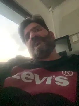 Snapshot of Maxi_TheBigDaddy chatting on March 2025 11:06:01 PM Maxi TheBigDaddy online show from March 2025 11:06:01 PM