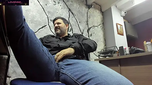 Snapshot of Maxi_TheBigDaddy chatting on September 2025 03:25:01 PM Maxi TheBigDaddy online show from September 2025 03:25:01 PM