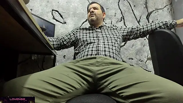 Snapshot of Maxi_TheBigDaddy chatting on September 2025 10:29:01 AM Maxi TheBigDaddy online show from September 2025 10:29:01 AM