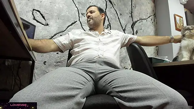 Snapshot of Maxi_TheBigDaddy chatting on September 2025 10:19:02 AM Maxi TheBigDaddy online show from September 2025 10:19:02 AM