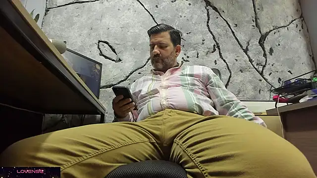 Snapshot of Maxi_TheBigDaddy chatting on October 2025 04:36:02 PM Maxi TheBigDaddy online show from October 2025 04:36:02 PM