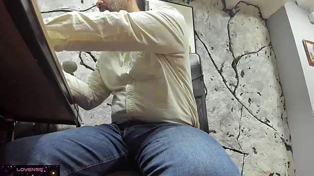 Snapshot of Maxi_TheBigDaddy chatting on November 2025 01:22:02 PM Maxi TheBigDaddy online show from November 2025 01:22:02 PM