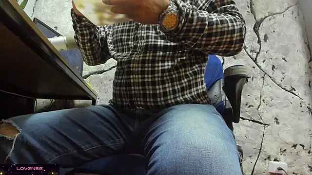 Snapshot of Maxi_TheBigDaddy chatting on November 2025 05:15:02 PM Maxi TheBigDaddy online show from November 2025 05:15:02 PM