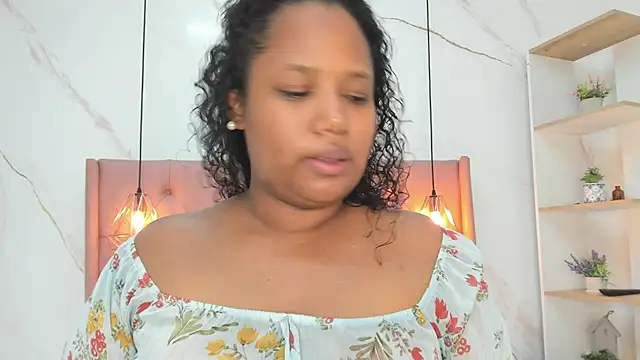 Belle Brunette online show from November 2025 09:02:01 PM