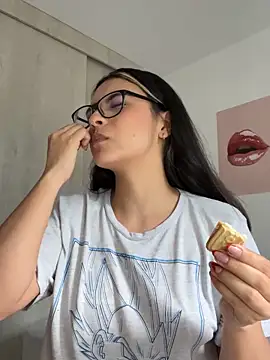 Snapshot of Cat2525 chatting on February 2026 09:07:01 PM Cat2525 online show from February 2026 09:07:01 PM