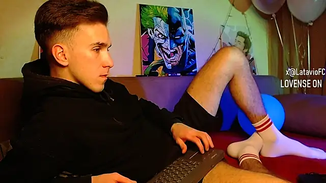 Snapshot of Midnighter_ chatting on December 2024 05:59:01 AM Midnighter  online show from December 2024 05:59:01 AM