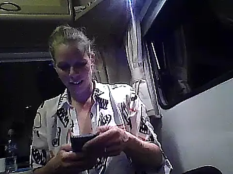 WildScorpio86 online show from December 2025 06:03:01 PM