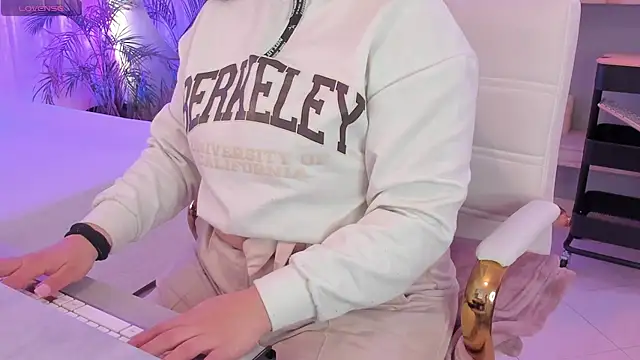 scarlet miller1 online show from November 2025 12:38:02 PM