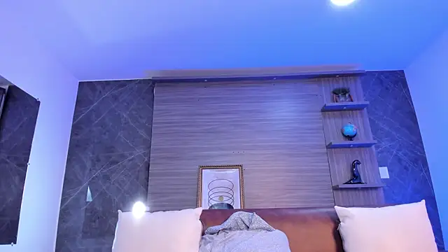 Snapshot of charlottewhitte chatting on November 2025 11:33:02 AM charlottewhitte online show from November 2025 11:33:02 AM