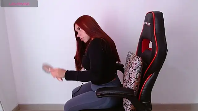 Snapshot of samantha_tattu chatting on March 2025 07:32:02 PM samantha tattu online show from March 2025 07:32:02 PM